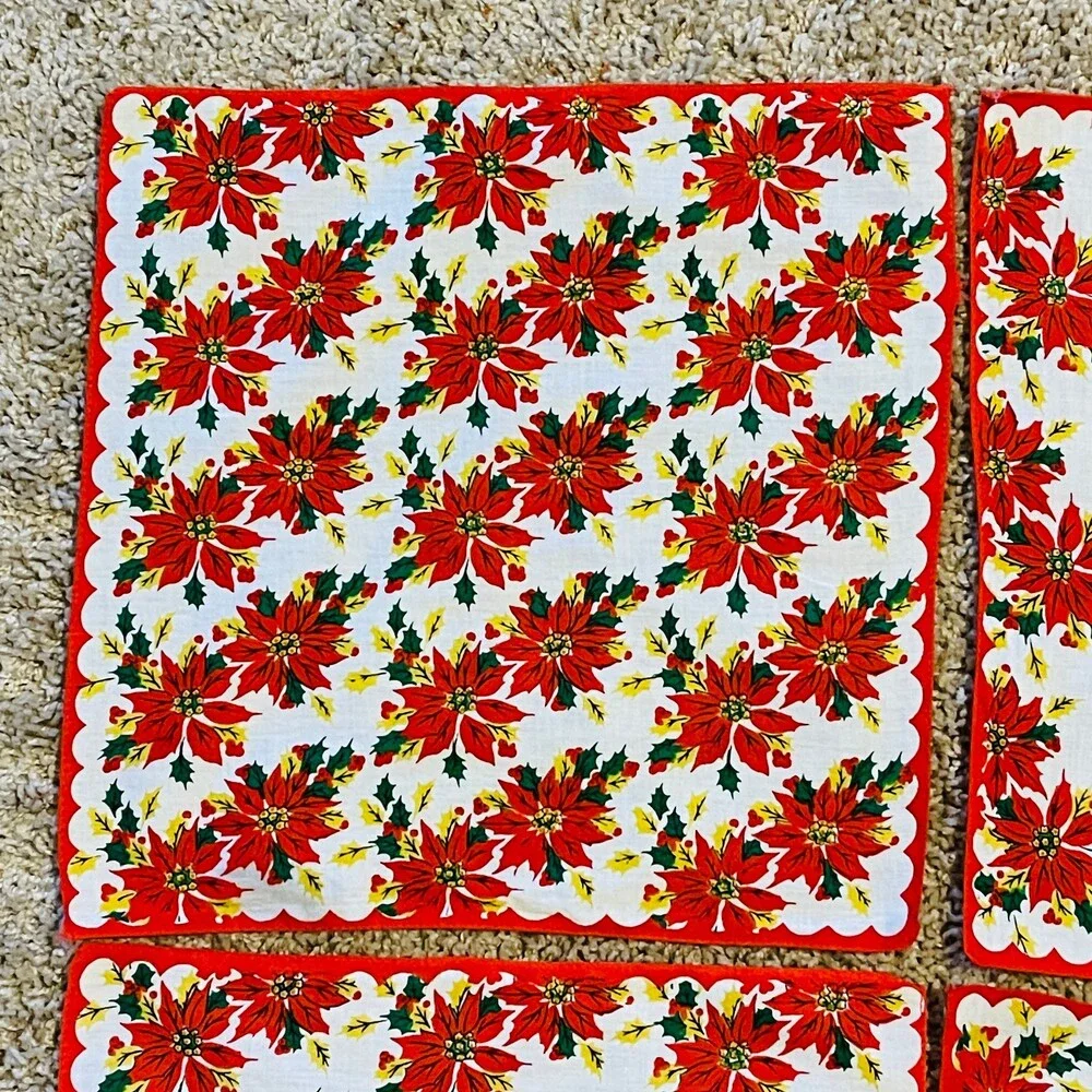 Set of 4 Vintage Poinsettia Holiday Christmas Cotton Napkins 60s